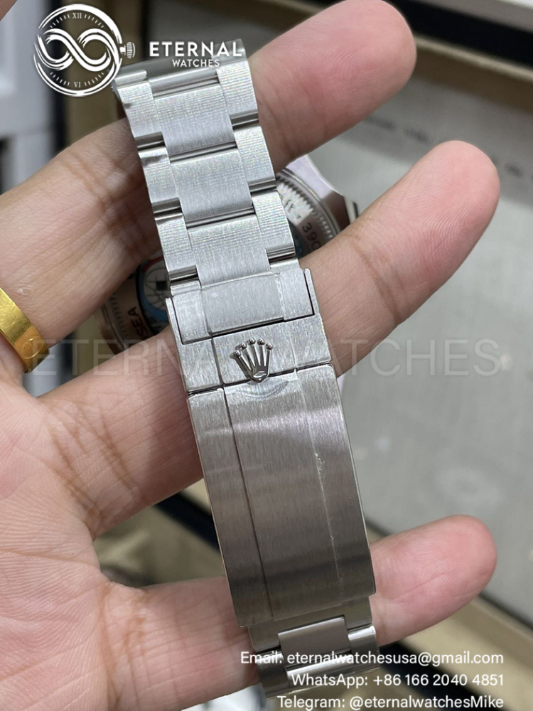ROLEX - Sea Dweller DeepSea 126660 44mm SS/SS Blue/Black C+ 3235