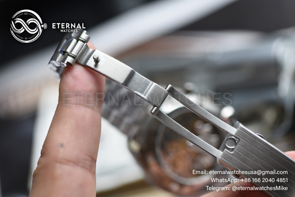 OMEGA - Speedmaster MoonWatch 41mm SS/SS White Dial OMF A3861