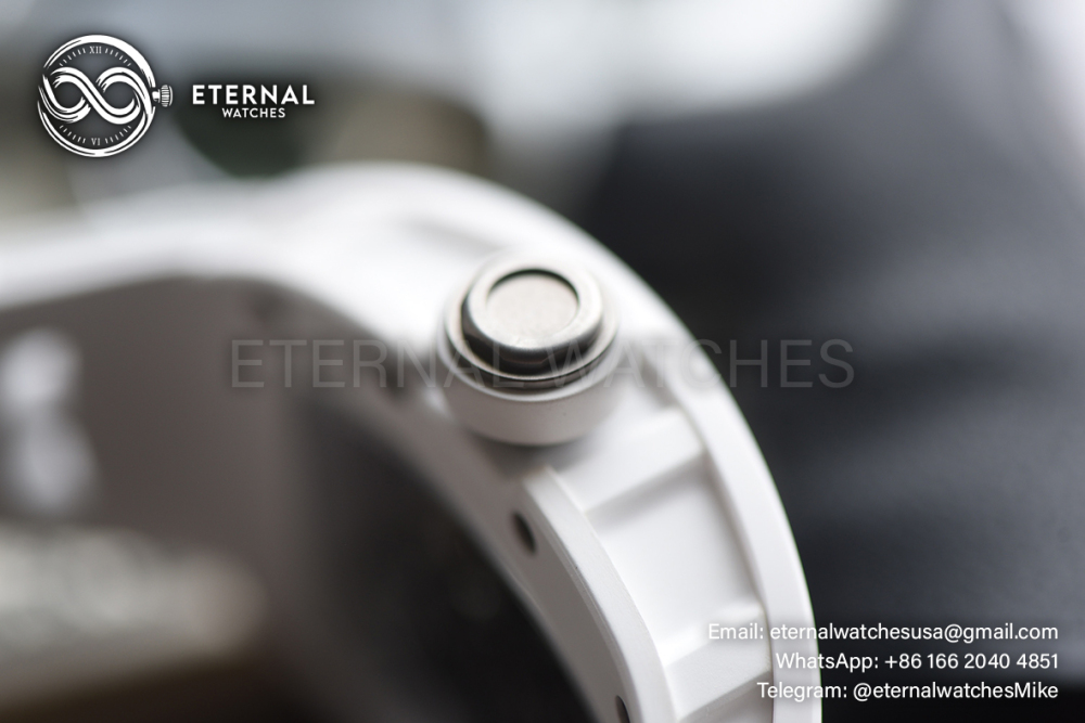 RICHARD MILLE - ETERNAL WATCHES ULTRA MOD 99.9% RM055 Bubba Watson All White