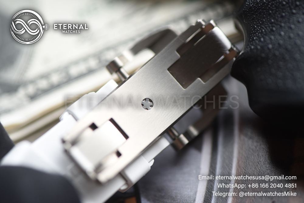 RICHARD MILLE - ETERNAL WATCHES ULTRA MOD 99.9% RM055 Bubba Watson All White