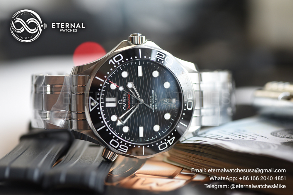 OMEGA - SUPER CLONE Seamaster Diver 300m 42mm SS/SS Black Texture Dial V4 VSF 8800