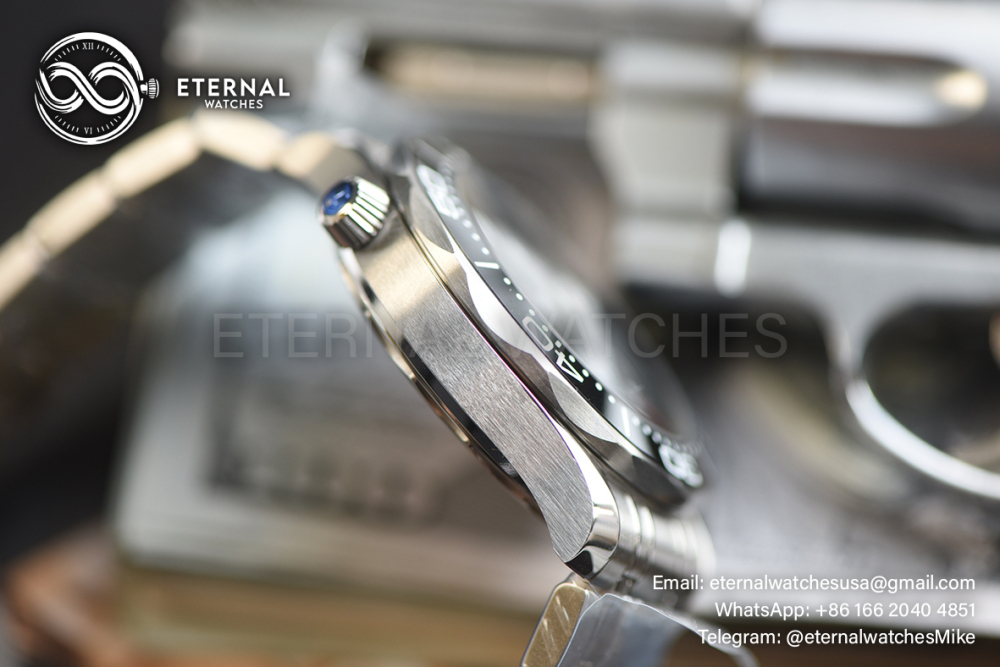 OMEGA - SUPER CLONE Seamaster Diver 300m 42mm SS/SS Black Texture Dial V4 VSF 8800