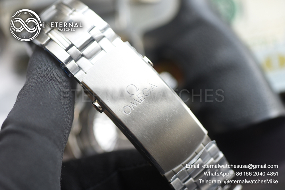 OMEGA - SUPER CLONE Seamaster Diver 300m 42mm SS/SS Black Texture Dial V4 VSF 8800