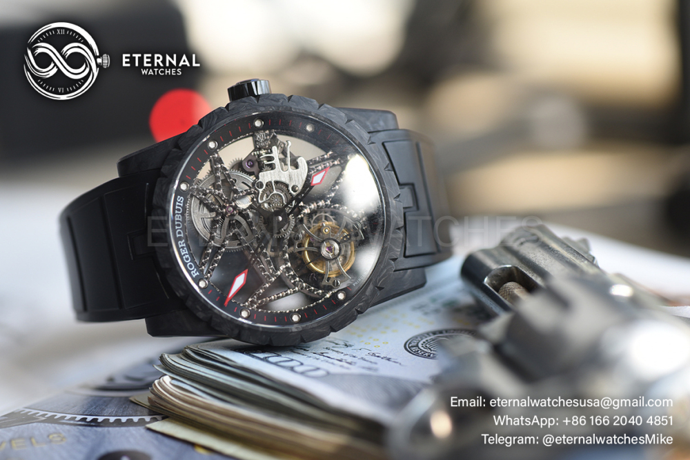 ROGER DUBUIS - Excalibur Spider DBEX0577 Carbon Flying Tourbillon CF/RU BBRF