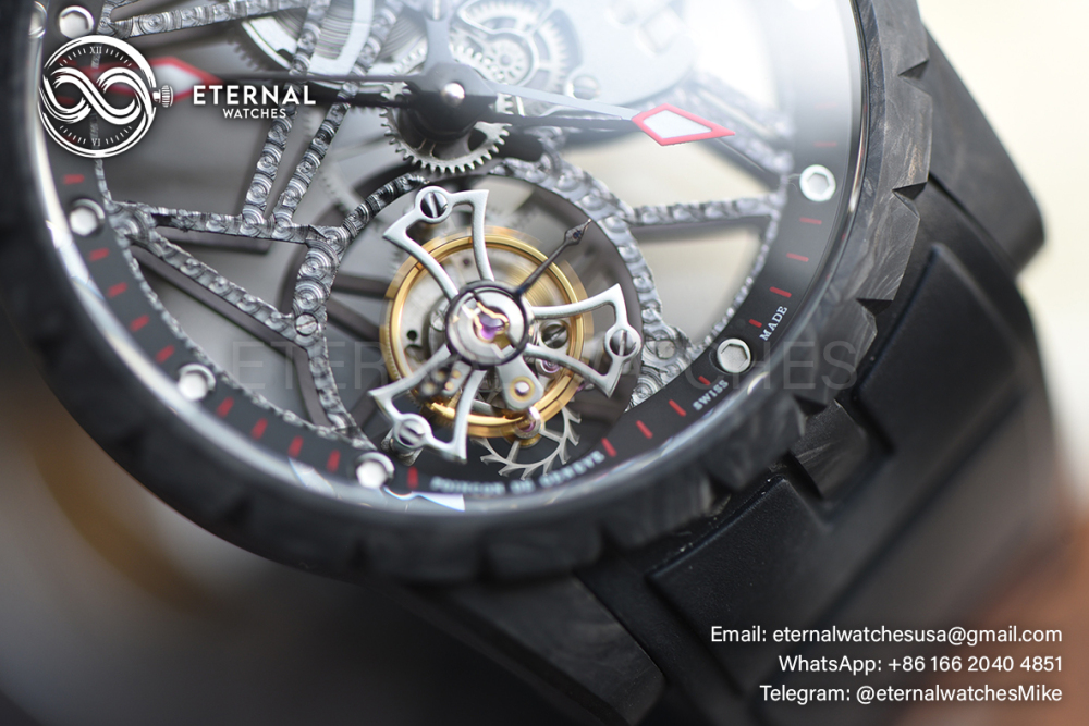 ROGER DUBUIS - Excalibur Spider DBEX0577 Carbon Flying Tourbillon CF/RU BBRF