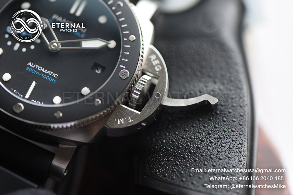 PANERAI - SUPER CLONE PAM683 Submersible 42mm SS/RU Black VSF P900