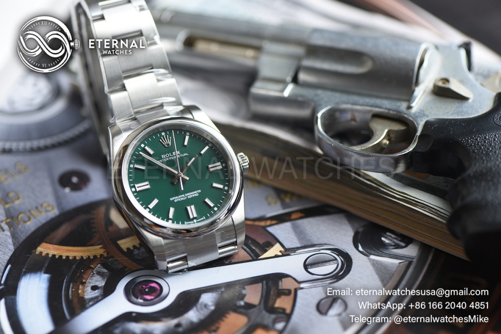 ROLEX - SUPER CLONE Oyster Perpetual 124300 41mm SS/SS Green Dial VSF VS3230