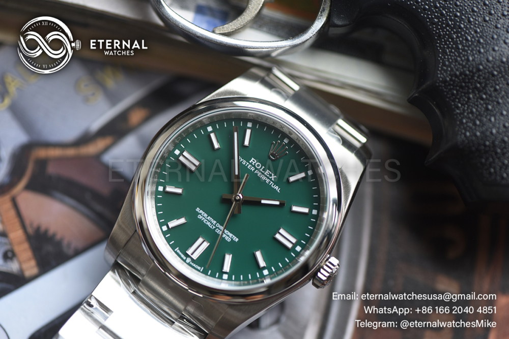 ROLEX - SUPER CLONE Oyster Perpetual 124300 41mm SS/SS Green Dial VSF VS3230