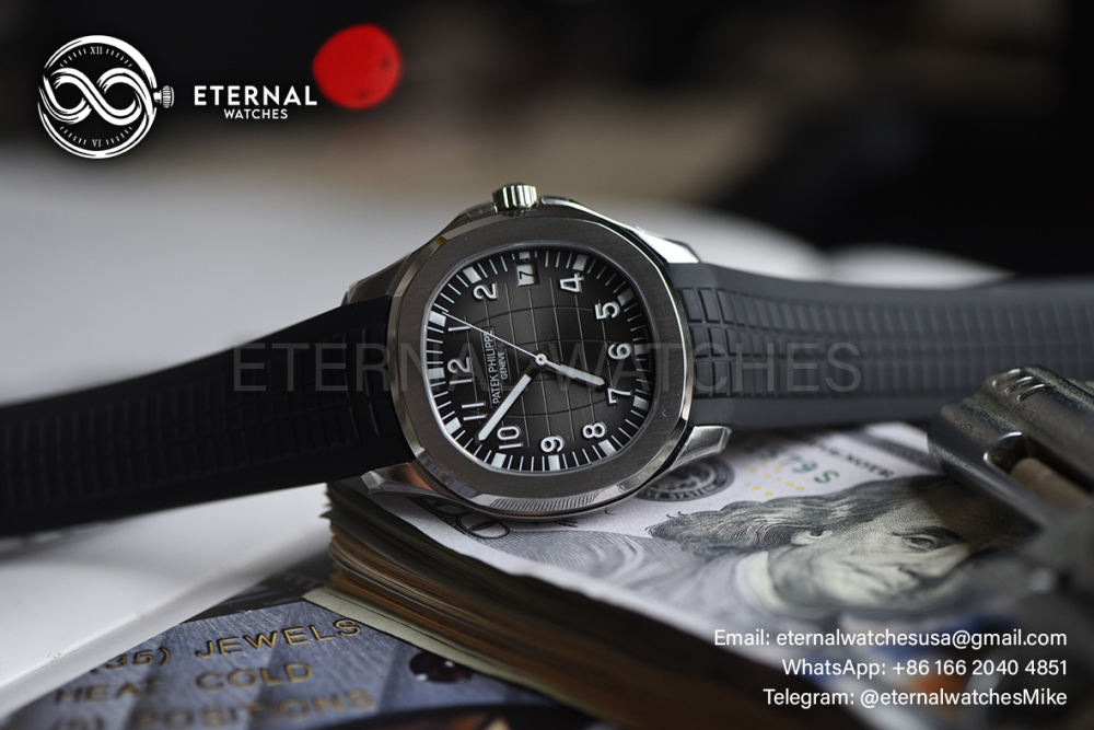 PATEK PHILIPPE - SUPER CLONE Aquanaut 5167 40mm SS/RU Grey Dial on Black Rubber Strap DDF DD330 (SW Dial)