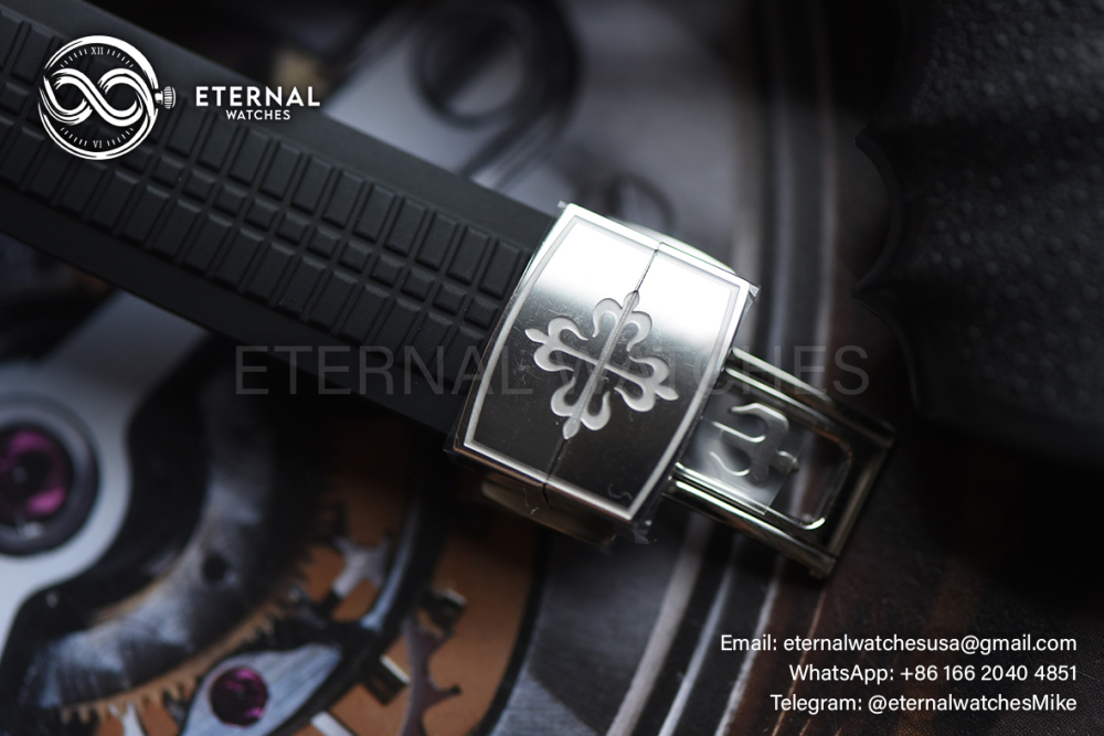 PATEK PHILIPPE - SUPER CLONE Aquanaut 5167 40mm SS/RU Grey Dial on Black Rubber Strap DDF DD330 (SW Dial)