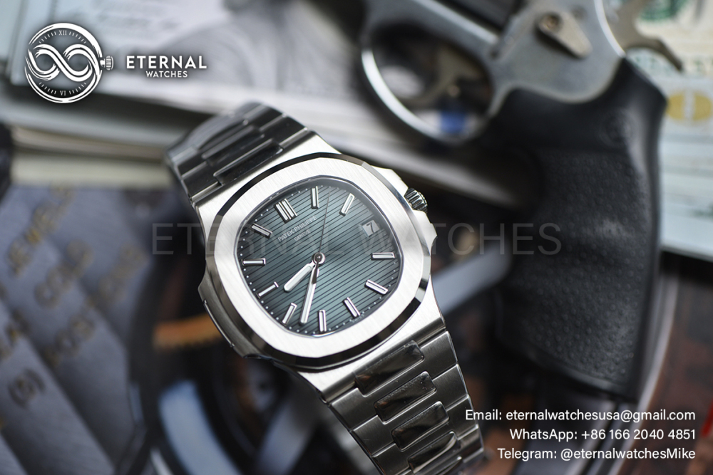 PATEK PHILIPPE - SUPER CLONE Nautilus 5711 40mm SS/SS Blue Dial DDF V2 (SW Dial)
