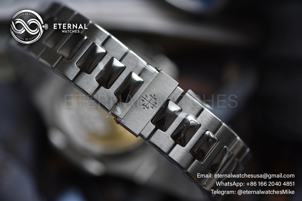 PATEK PHILIPPE - SUPER CLONE Nautilus 5711 40mm SS/SS Blue Dial DDF V2 (SW Dial)