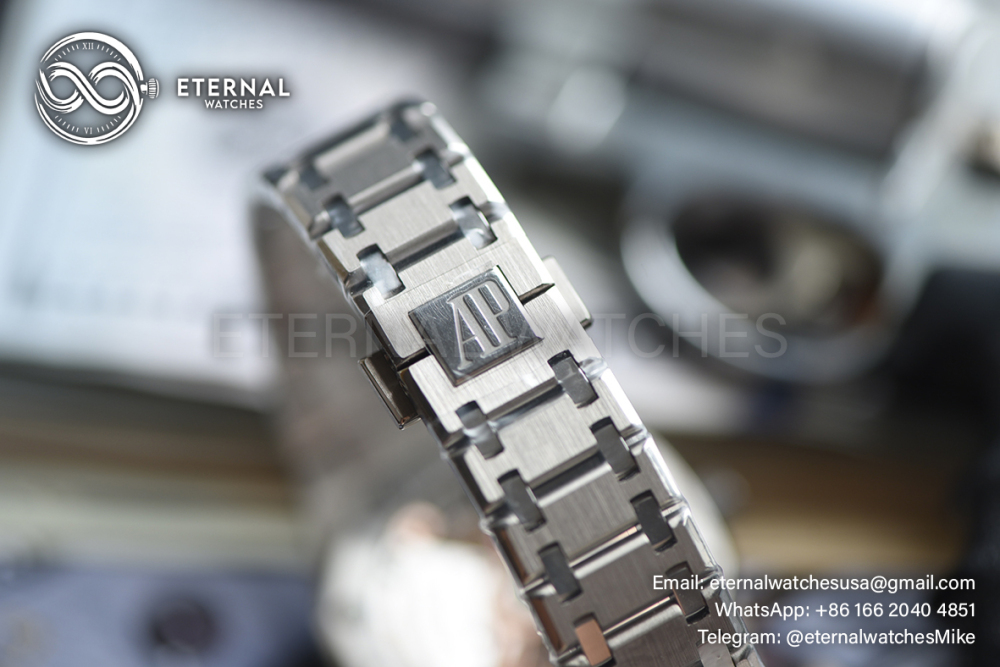 AUDEMARS PIGUET - SUPER CLONE Royal Oak 16202XT 39mm TI/TI Red Ombre Dial ZF A7121