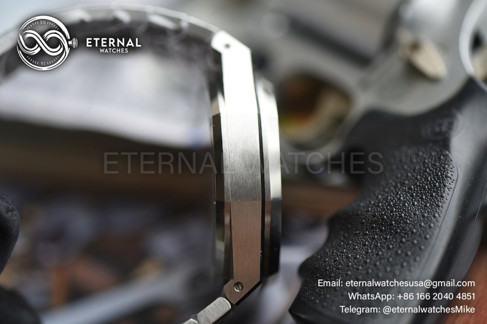 AUDEMARS PIGUET - SUPER CLONE Custom Royal Oak Flying Tourbillon 41mm SS/SS Red Ombre/Stk