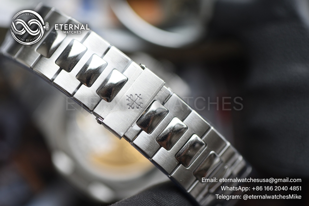 PATEK PHILIPPE - SUPER CLONE Nautilus 5711 40mm SS/SS Green Dial DDF V2 (SW Dial)