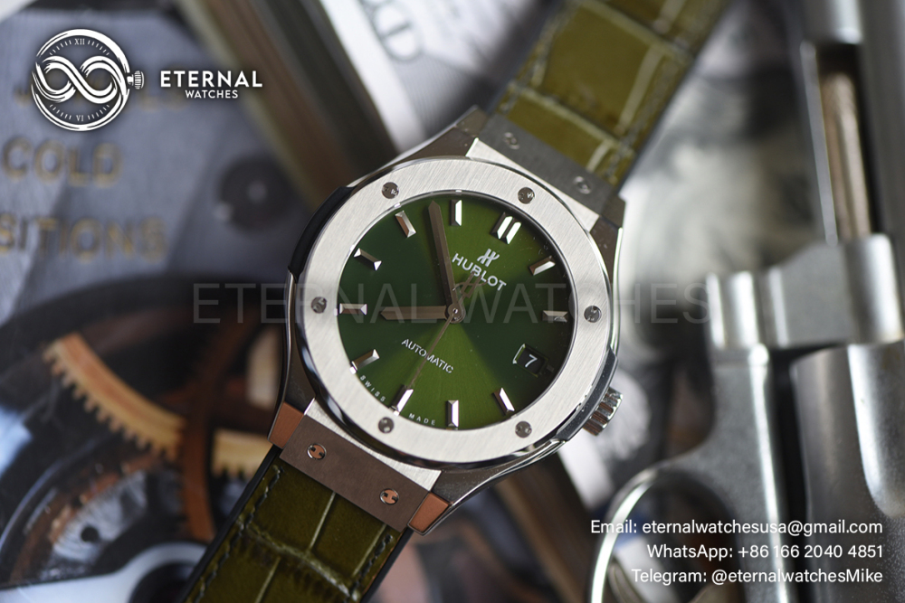 HUBLOT - Classic Fusion 42mm SS/LE Green/Stk APSF A1110