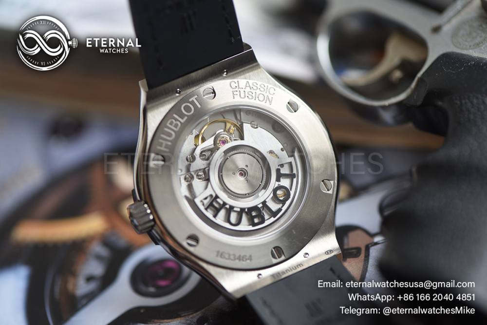HUBLOT - Classic Fusion 42mm SS/LE Green/Stk APSF A1110