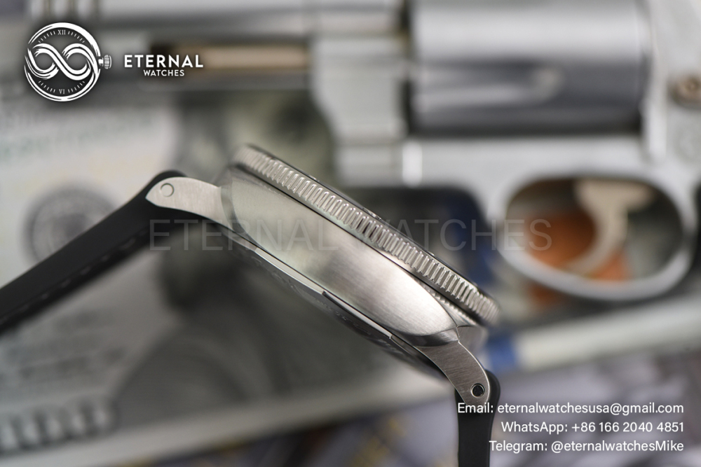 PANERAI - SUPER CLONE Submersible PAM1681 44mm SS/NY Silver Dial VSF P900