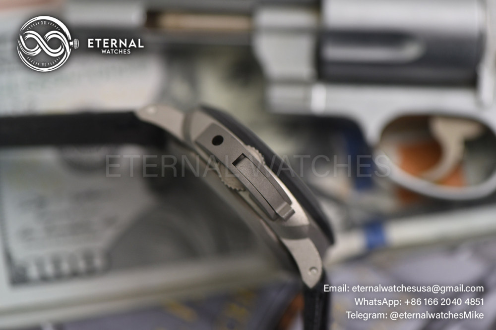 PANERAI - SUPER CLONE Luminor GMT PAM1279 42mm TI/LE Blue Dial VSF P9011