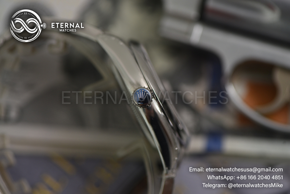 ROLEX - SUPER CLONE Oyster Perpetual 124300 41mm SS/SS Red Dial VSF VS3230