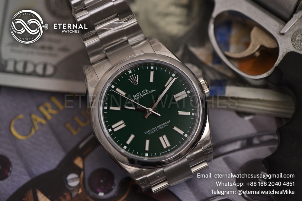 ROLEX - SUPER CLONE Oyster Perpetual 124300 41mm SS/SS Green Dial VSF VS3230
