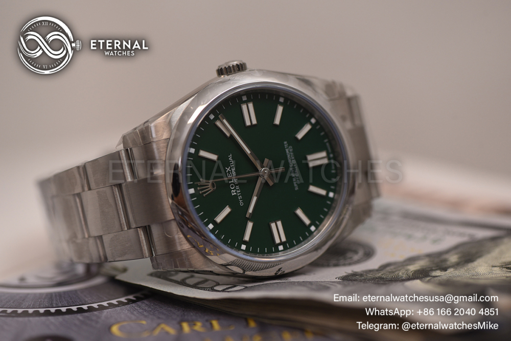 ROLEX - SUPER CLONE Oyster Perpetual 124300 41mm SS/SS Green Dial VSF VS3230