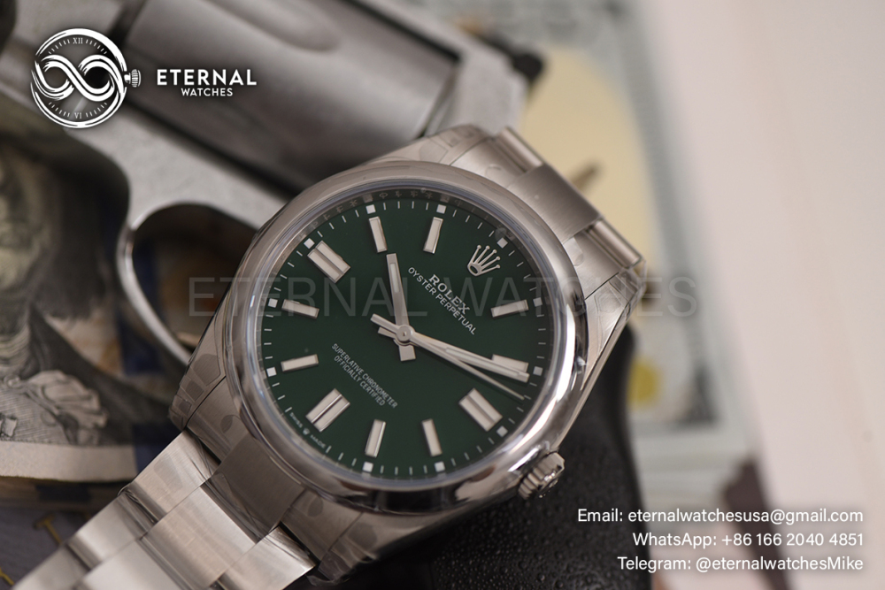 ROLEX - SUPER CLONE Oyster Perpetual 124300 41mm SS/SS Green Dial VSF VS3230
