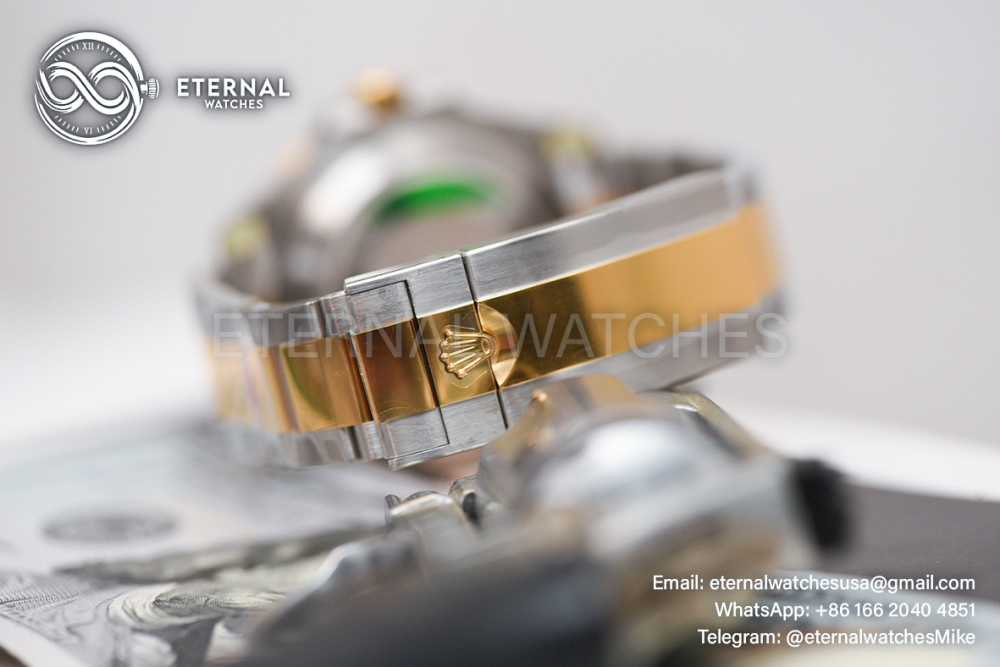ROLEX - SUPER CLONE SeaDweller 126603 43mm YG/SS Black Dial VSF DD3235