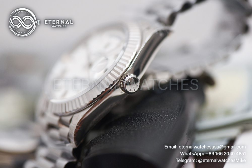ROLEX - SUPER CLONE DayDate 228239 40mm SS/SS White/Rmn VSF V2 DD3255 (Weight Adjusted)
