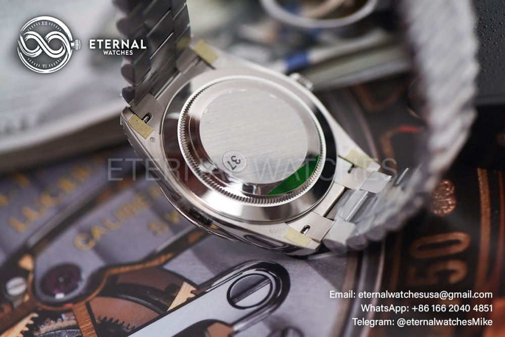 ROLEX - SUPER CLONE DayDate 228239 40mm SS/SS White/Rmn VSF V2 DD3255 (Weight Adjusted)