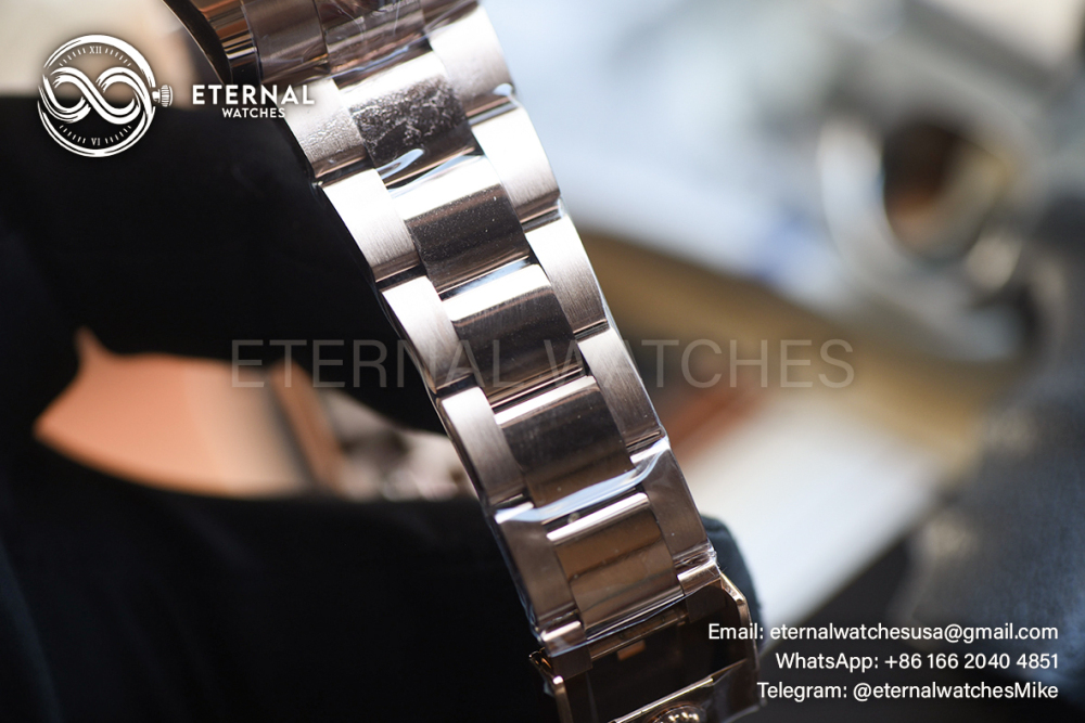 ROLEX - SUPER CLONE Daytona 116505 40mm RG/RG Champagne/Dia VSF V3 DD4130 (Weight Adjusted)