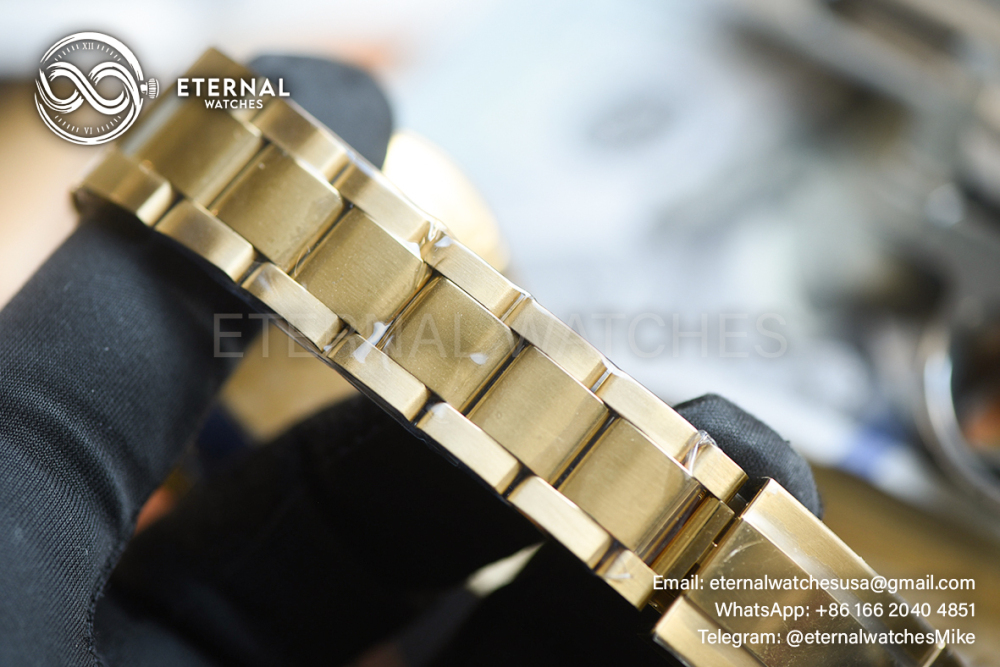 ROLEX - SUPER CLONE Daytona 116505 40mm RG/RG Champagne/Dia VSF V3 DD4130 (Weight Adjusted)