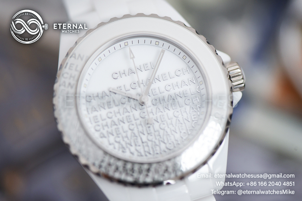 CHANEL - J12 Ladies 33mm Wanted de Cartier Cer/Cer White/Num XF Swiss Quartz