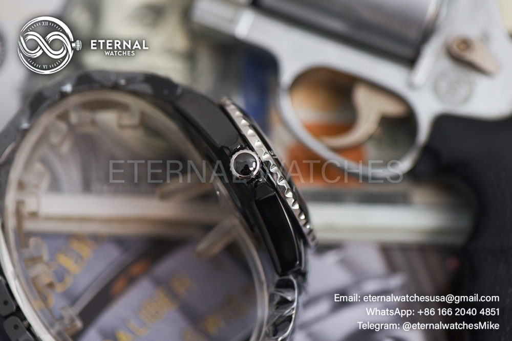CHANEL - J12 Ladies 33mm Black Cer/Cer Black/Num XF Swiss Quartz