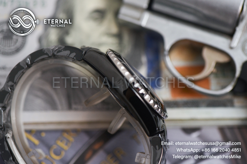 CHANEL - J12 Ladies 33mm Black Cer/Cer Black/Num XF Swiss Quartz