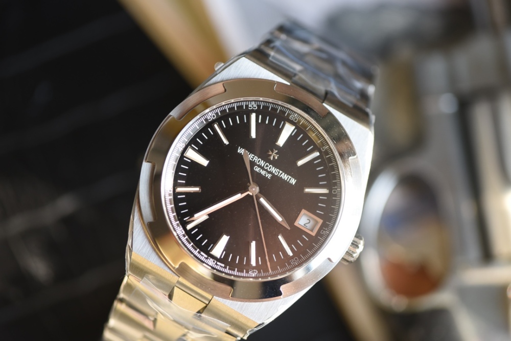 VACHERON CONSTANTIN - Overseas 4500V SS/SS Black Dial PPF Cal.5100