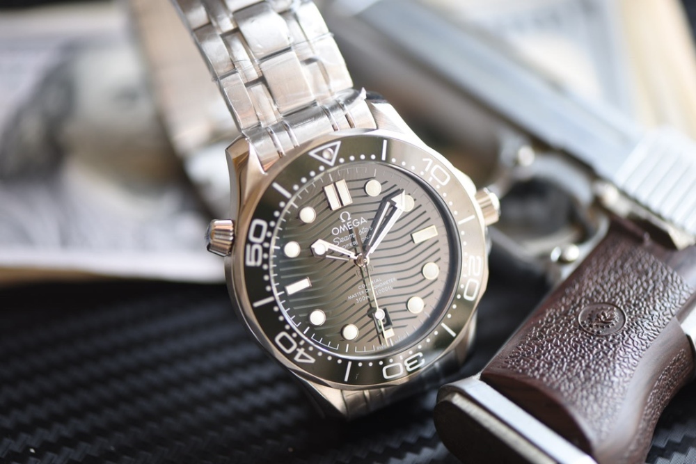 OMEGA - SUPER CLONE Seamaster Diver 300m SS/SS Green V4 VSF VS8800