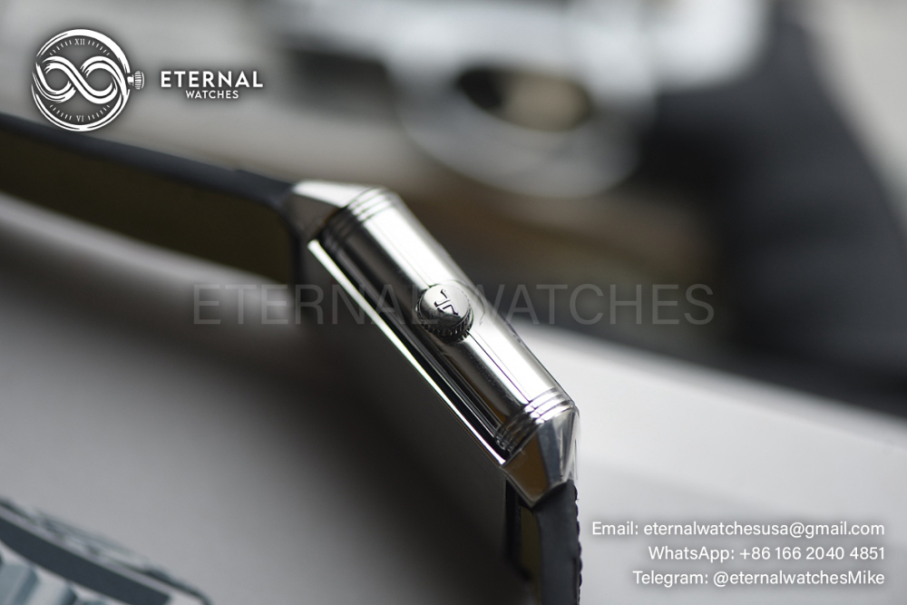 JAEGER-LECOULTRE - Reverso Tribute Small Seconds SS/LE Black MGF A854A