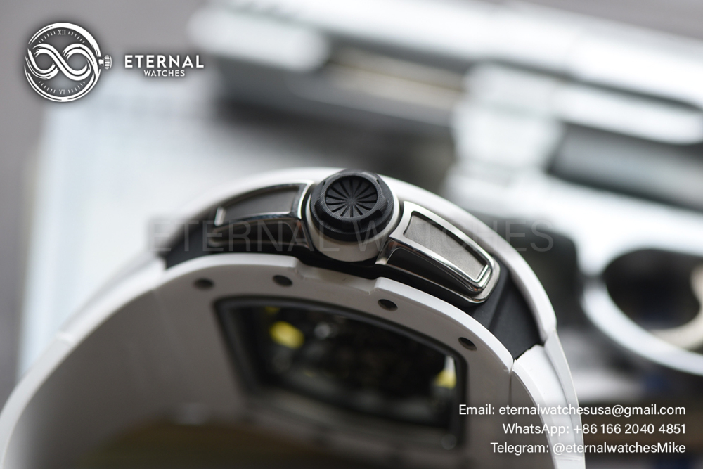 RICHARD MILLE - ETERNAL WATCHES ULTRA MOD 99% RM35-01 White Ceramic