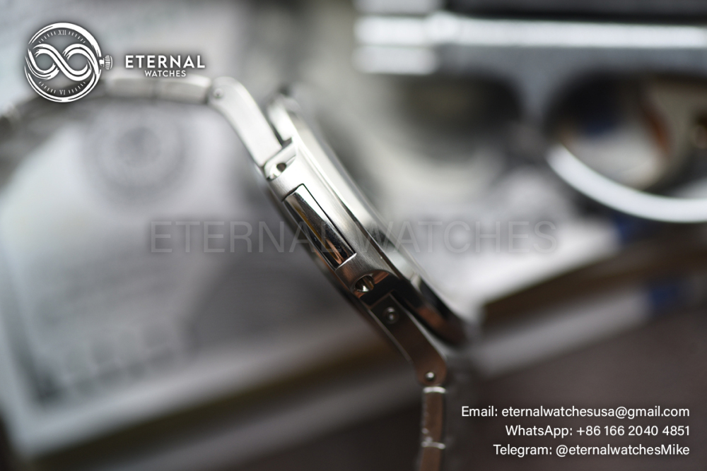 PATEK PHILIPPE - SUPER CLONE Nautilus 40mm 5712 SS/SS Blue/Stk UMI A240