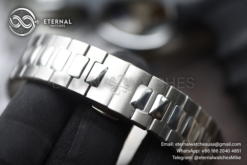 PATEK PHILIPPE - SUPER CLONE Nautilus 40mm 5712 SS/SS Blue/Stk UMI A240