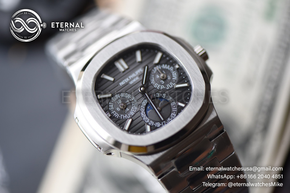 PATEK PHILIPPE - Nautilus 40mm 5740 SS/SS Grey/Stk TWF A240