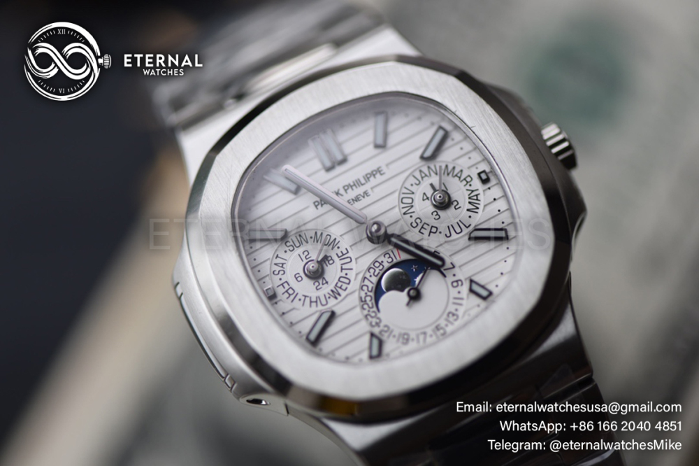 PATEK PHILIPPE - Nautilus 40mm 5740 SS/SS White/Stk TWF A240