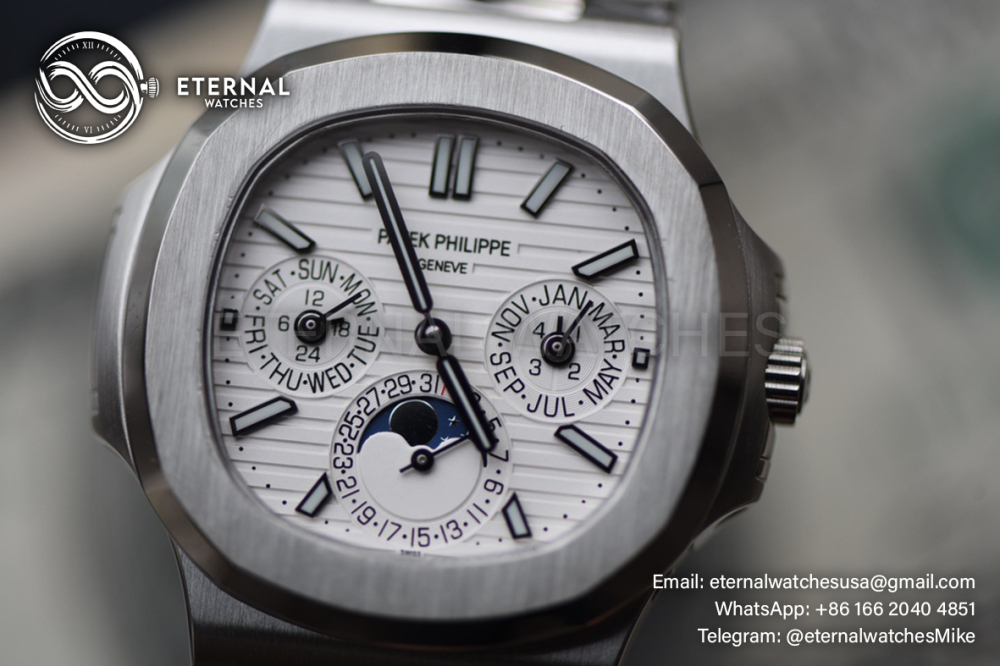 PATEK PHILIPPE - Nautilus 40mm 5740 SS/SS White/Stk TWF A240