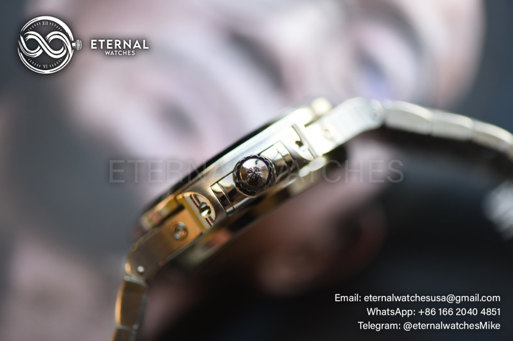 PATEK PHILIPPE - Nautilus 40mm 5740 SS/SS Green/Stk TWF A240