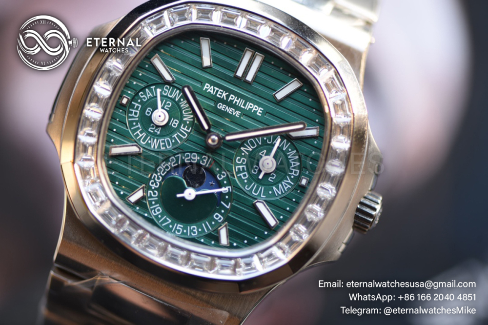 PATEK PHILIPPE - Nautilus 40mm 5740 SS/SS Green/Stk diamonds TWF A240