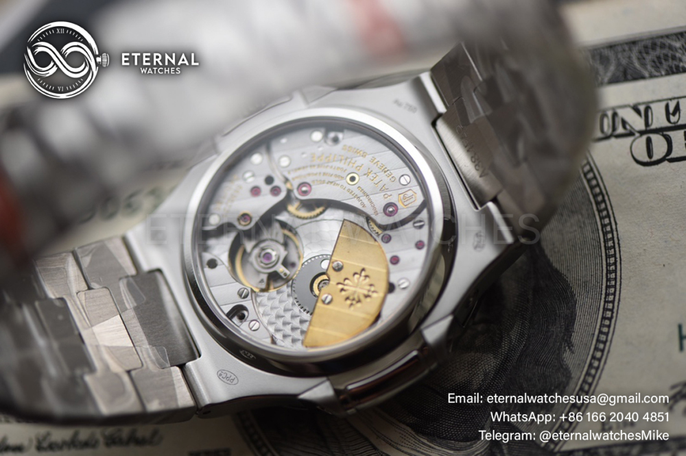 PATEK PHILIPPE - Nautilus 40mm 5740 SS/SS White/Stk diamonds TWF A240