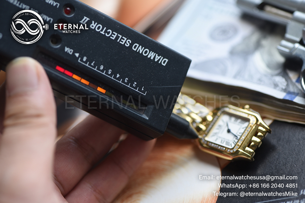 CARTIER - SUPER MOD Panthere Secrete De Ladies 27mm Dia YG/YG White Dial (Real Diamonds)