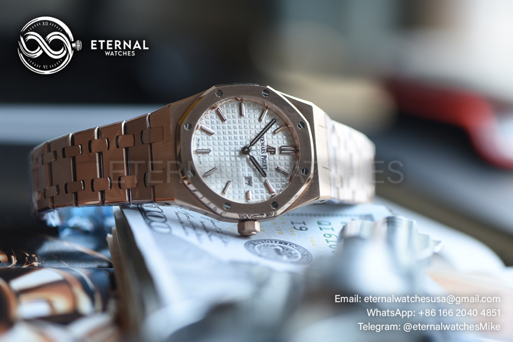 AUDEMARS PIGUET - SUPER CLONE Royal Oak Ladies 67650 33mm RG/RG White ZF Swiss Qtz