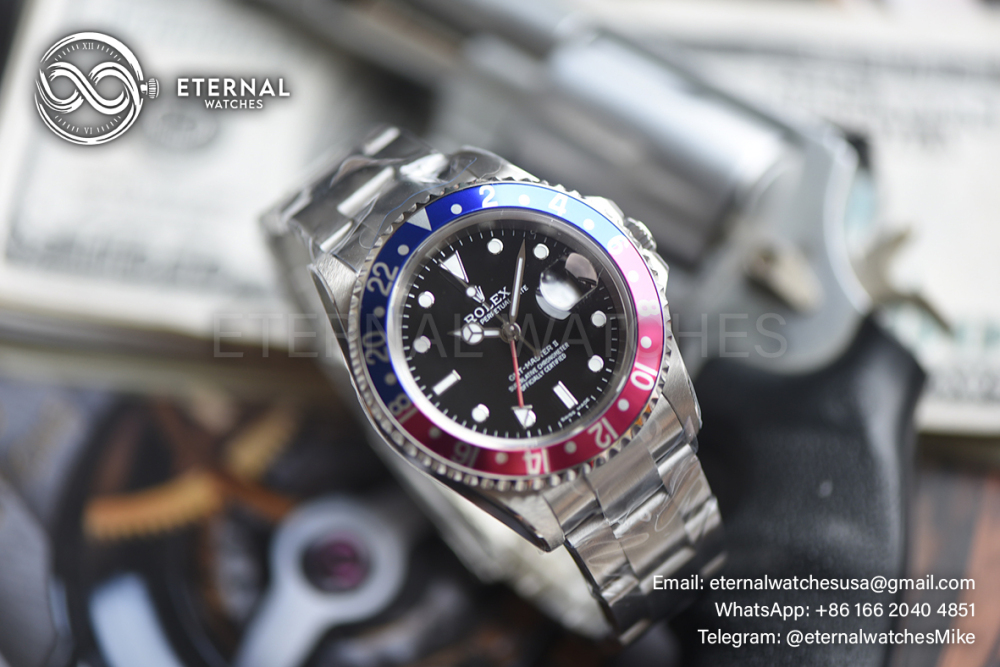 ROLEX - Vintage GMT Master II 126710 Pepsi Oyster 40mm SS/SS Black 3255